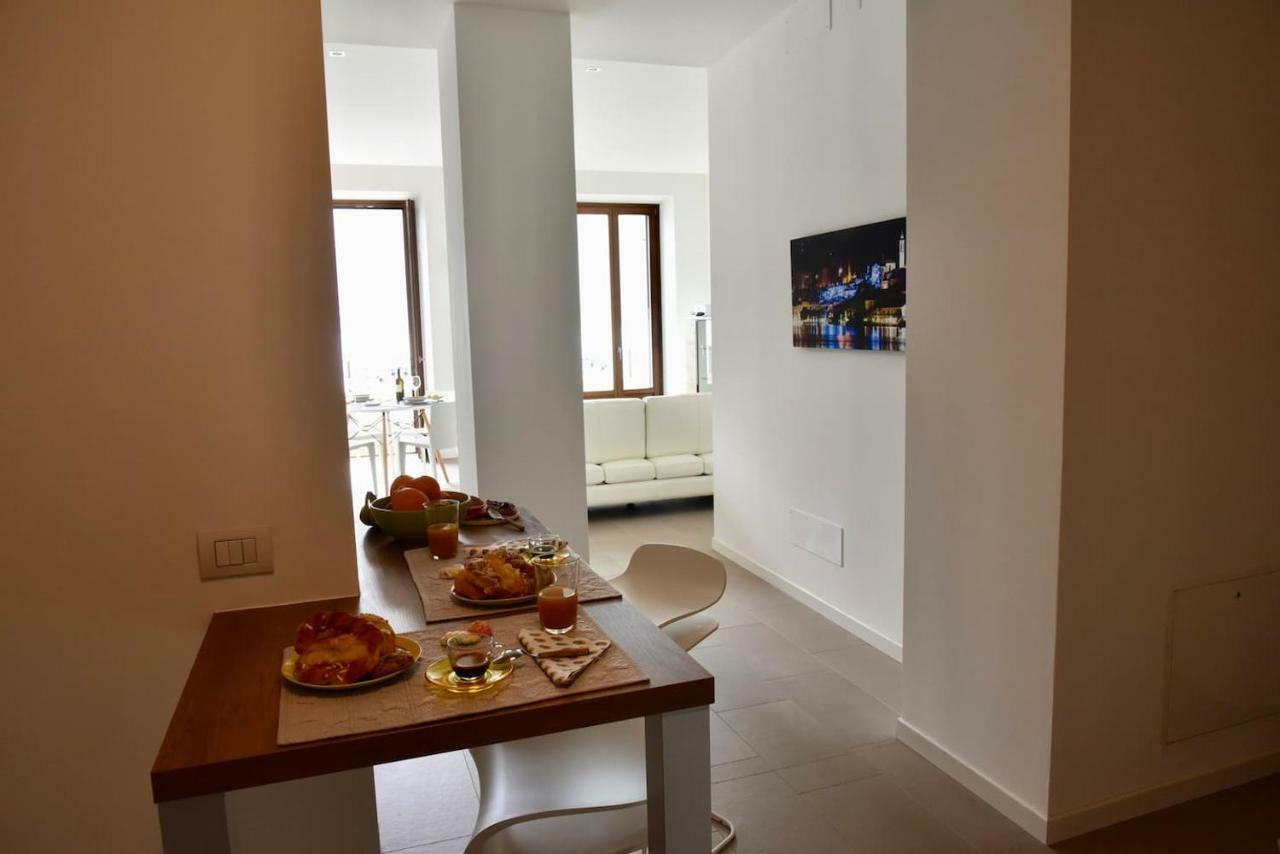 Stylish Lakefront House Lovere Dış mekan fotoğraf
